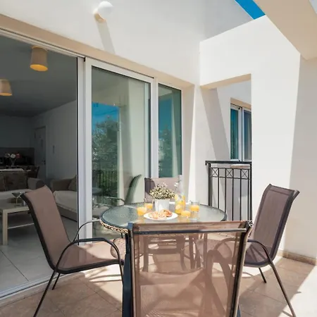 Appartement Grace Paralímni